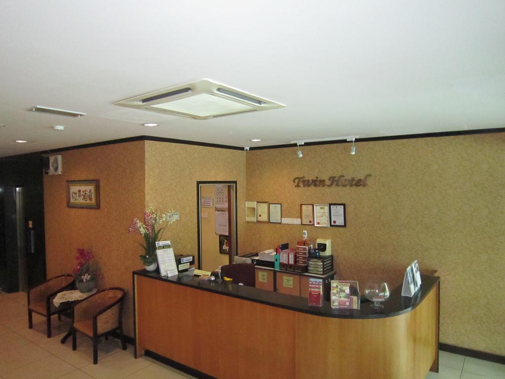 Oyo 151 Twin Hotel Куала-Лумпур Екстер'єр фото